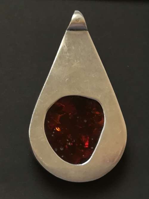 LARGE MID CENTURY MODERNIST STERLING SILVER + AMBER PENDANT 24 GRAMS 28X55MM