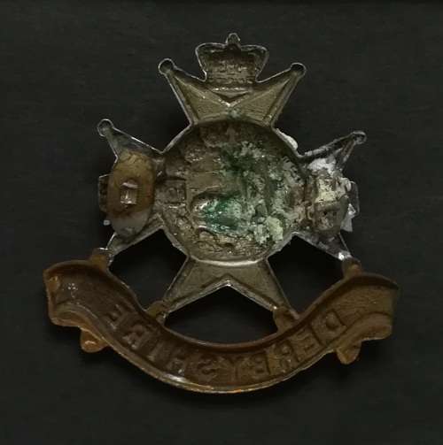 BRITISH ARMY THE SHERWOOD FORRESTERS DERBYSHIRE REGIMENT 40X45MM (PINS MISSING)