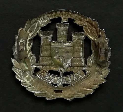 BRITISH ARMY NORTHAMPTONSHIRE GIBRALTER BADGE (PINS MISSING) 40X45MM