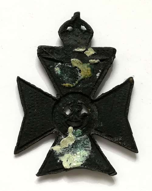 THE KINGS ROYAL REFLE CORPS BADGE (PINS MISSING) 40X50MM