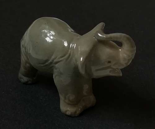 WADE  WHIMSIES BABY ELEPHANT 1ST WHIMSIES SET 4  1955-1958 **EXCELLENT**