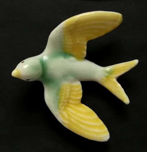 WADE FLYING BIRDS SET (3) SWALLOWS "THE MOURNE RANGE ARMAGH"