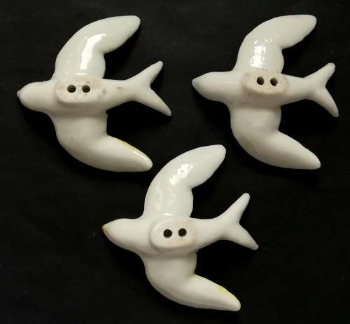 WADE FLYING BIRDS SET (3) SWALLOWS "THE MOURNE RANGE ARMAGH"