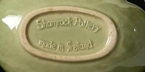 WADE IRELAND LEPRECHAUN ON LEAF PIN TRAY 65X100MM