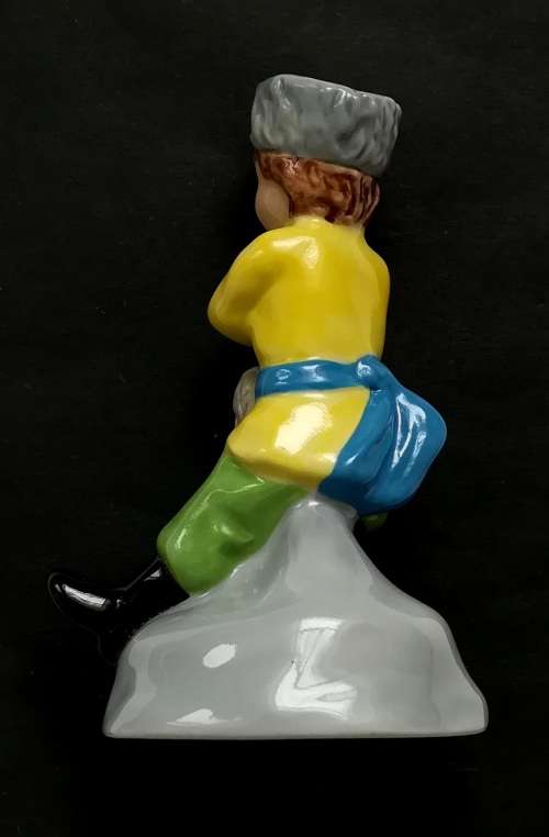 WADE CHILDREN OF THE WORLD NO.6 "COSSACK BOY"  LIMITED 300 **EXCELLENT**