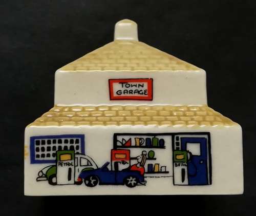 WADE NO.9 WHIMSEY IN THE VALE "TOWN GARAGE" 35X50MM