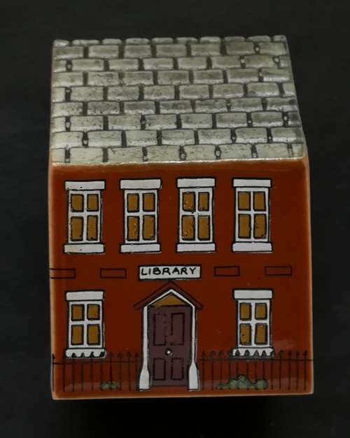 WADE NO.36 WHIMSEY ON WAY "LIBRARY " 50X38MM