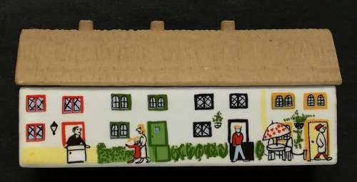 WADE NO.3 WHIMSEY IN THE VALE "JUBILEE TERRACE " 33X78MM