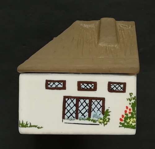 WADE NO.6 WHIMSEY IN THE VALE  "BOARS HEAD PUB" 35X77MM