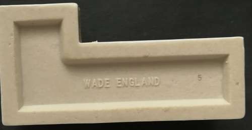 WADE NO.6 WHIMSEY IN THE VALE  "BOARS HEAD PUB" 35X77MM