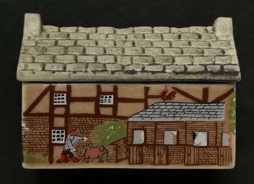 WADE NO.10 WHIMSEY IN THE VALE  "VALE FARM" 42X66MM