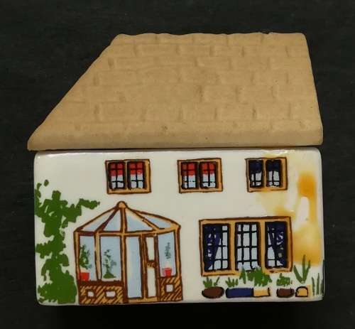 WADE NO.8 WHIMSEY IN THE VALE  "ROSE COTTAGE"