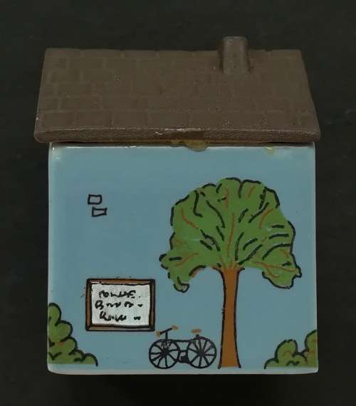 WADE NO.35 WHIMSEY ON WAY  "POLICE STATION " 43X27MM