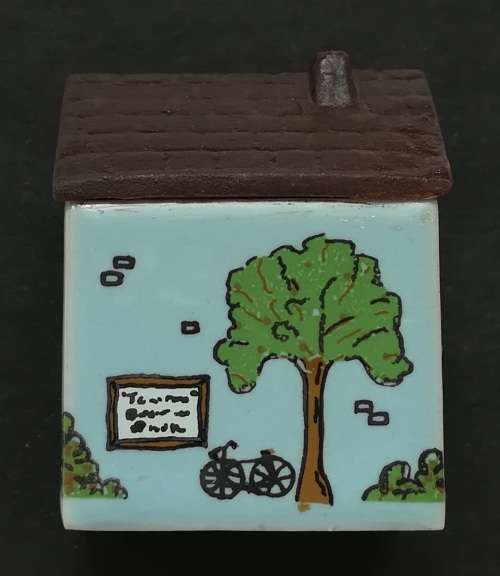 WADE NO.35 WHIMSEY ON WAY  "POLICE STATION " 43X27MM