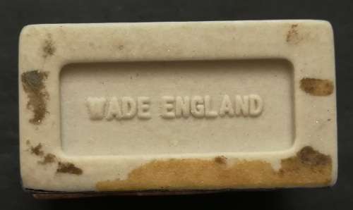 WADE \WHIMSEY ON WAY NO. 1 "PUMP COTTAGE" 28X39MM