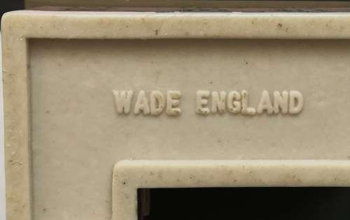 WADE HOUSES NO.20 THE VICARAGE 41X51MM WHIMSEY ON WAY