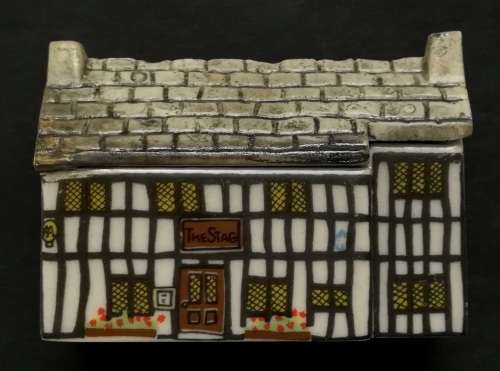 WADE HOUSES NO.15 THE STAG HOTEL 45X66MM  WHIMSEY ON WAY