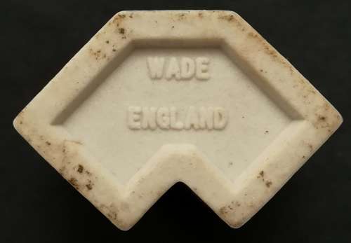 WADE HOUSES NO.10 THE ANTIQUE SHOP 35X37MM  WHIMSEY ON WAY