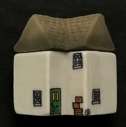 WADE HOUSES NO.9 THE GREENGROCERS SHOP 35X35MM  WHIMSEY ON WAY