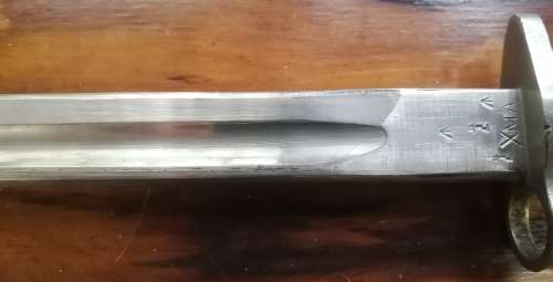 WW2 AUSTRALIAN LEE ENFIELD PATTERN MA1907 BAYONET HANDLE  SLAZ LEATHER SCABBARD BLADE LENGTH 430MM