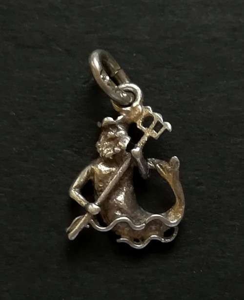 STERLING SILVER CHARM DANNLES HALF MAN/HALF SEA CREATURE 15MM