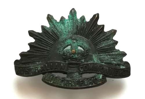 AUSTRALIAN COMMONWEALTH MILITARY FORCES COLLAR BADGE 26X38MM