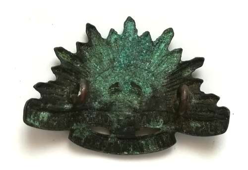 AUSTRALIAN COMMONWEALTH MILITARY FORCES COLLAR BADGE 26X38MM