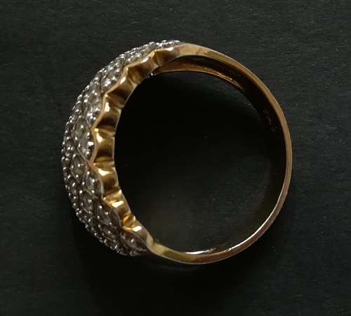 STERLING SILVER AND ZIRCONIA RING - GOLD PLATED **SIZE R** 4.6 GRAMS