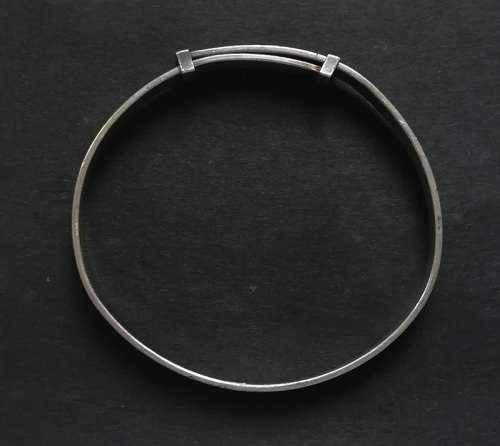 STERLING SILVER CHILD BANGLE 5.1 GRAMS 130MM