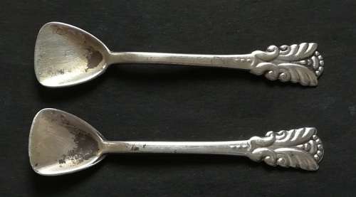 PAIR STERLING SILVER SALT/MUSTARD SPOONS 62MM 7.7 GRAMS