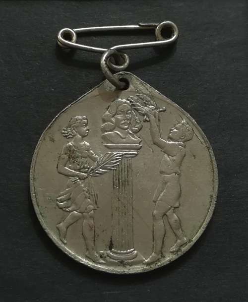 1952 JAN VAN RIEBEECK TERCENTENARY MEDALLION 30MM