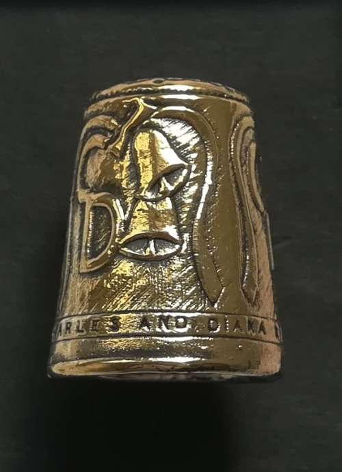 STERLING SILVER 1981 LADY + CHARLES THIMBLE `HERITAGE COLLECTION` BOXED