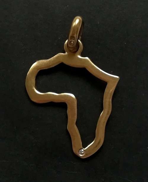 9K GOLD - DIAMOND CHIP - AFRICA PENDANT 1.3G 17X25MM