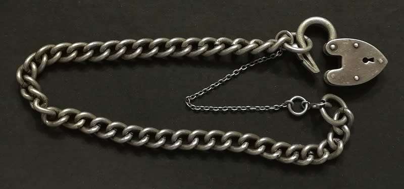 STERLING SILVER CHARM BRACELET *HEART SHAPE LOCK* 190MM 19 GRAMS