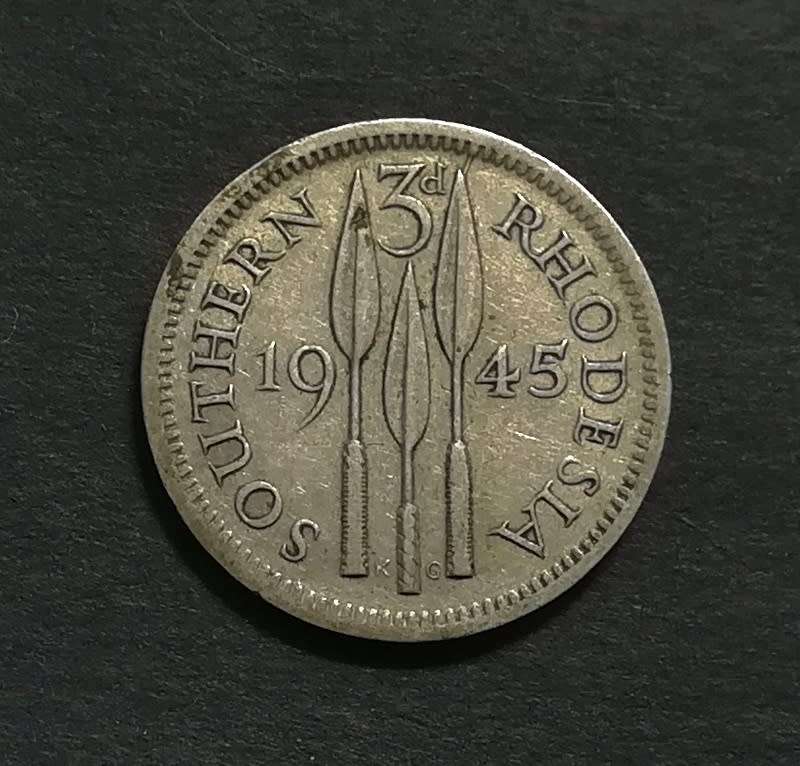 SOUTHERN RHODESIA 1945 SILVER 3 PENCE