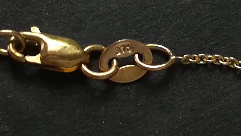 9CT GOLD  NECKLACE 551MM 1.1 GRAMS