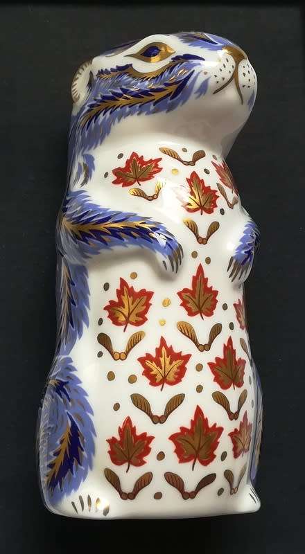 ROYAL CROWN DERBY CHIPMUNK PAPERWEIGHT/ORNAMENT 105X42MM