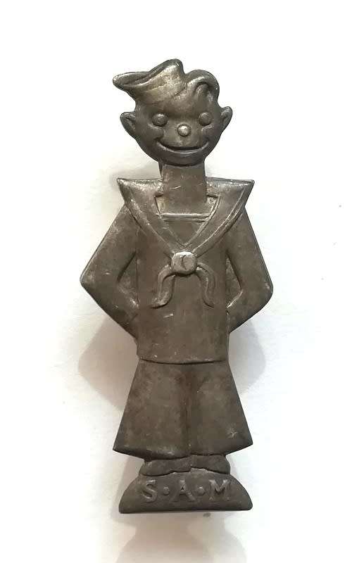 S A NAVY WW2 SAILOR SAM PIN/BROOCH