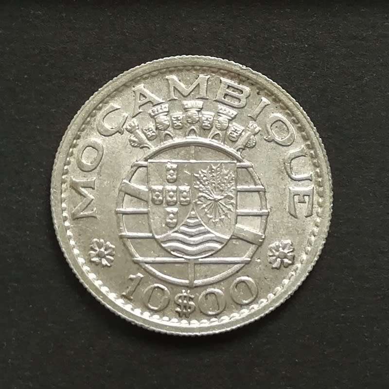 MOZAMBIQUE 1960 SILVER 10 ESCUDOS
