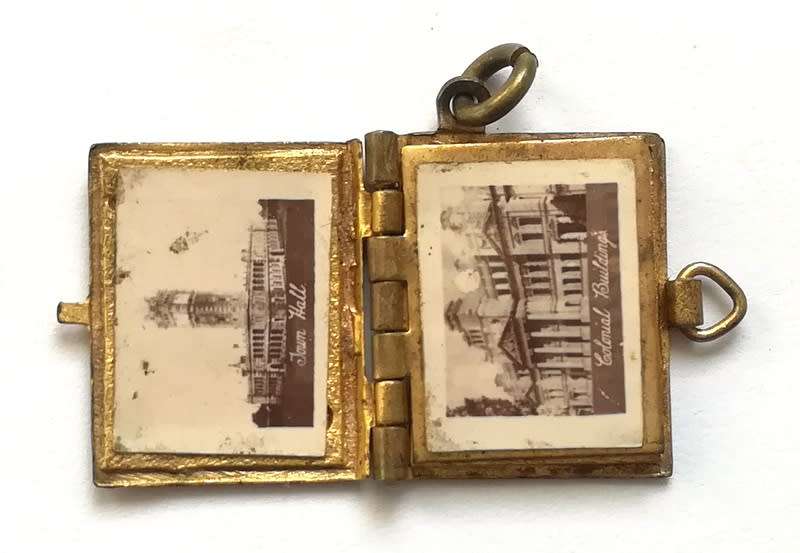 SOUVENIR BOOK PENDANT *DURBAN AND PIETERMARITZBURG* 15X20MM