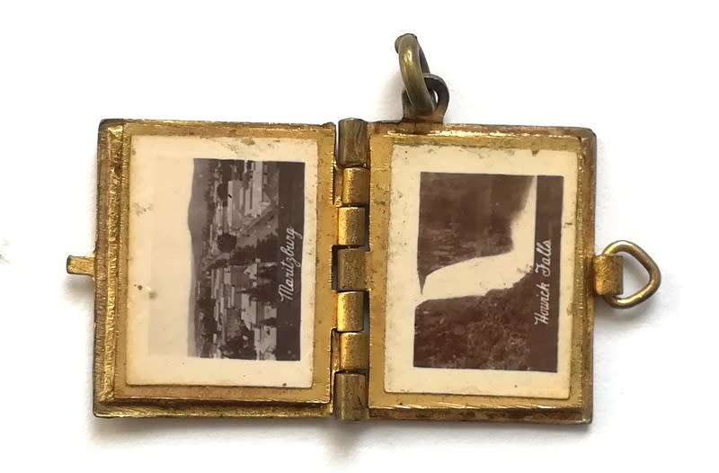 SOUVENIR BOOK PENDANT *DURBAN AND PIETERMARITZBURG* 15X20MM