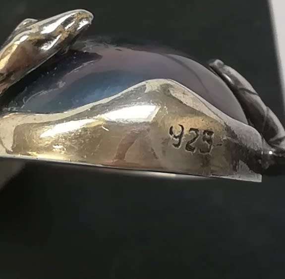 STERLING SILVER AND SHELL *SNAKE* PENDANT  20X35MM