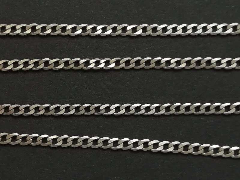 STERLING SILVER ITALY CHAIN 480MM 3.8 GRAMS