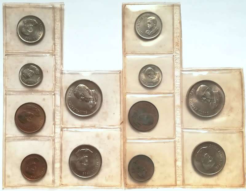 REPUBLIC 1968 S A M PACK E + A *NO 1 RAND*