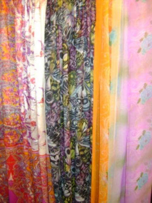 3 x PIECES VINTAGE SARI FABRIC APPROX. 5M X 1M EACH