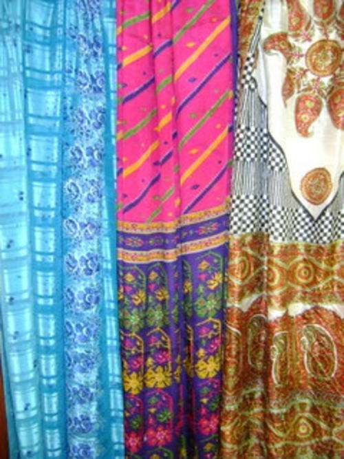 3 x PIECES VINTAGE SARI FABRIC APPROX. 5M X 1M EACH