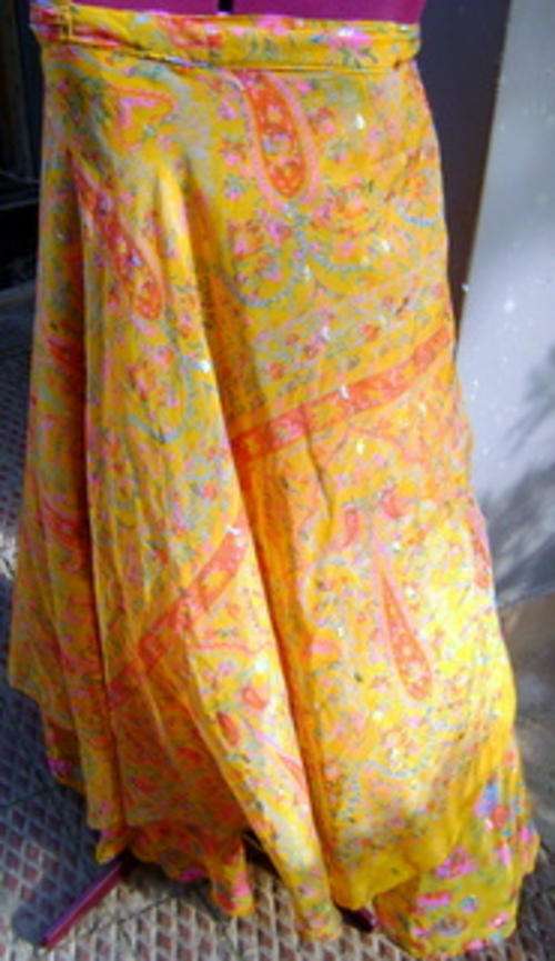 100% SILK SARI FABRIC WRAP AROUND SKIRT (FREE SIZE)