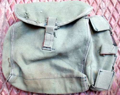 ARMY WEBBING POUCH POSSIBLY KIDNEY POUCH - RHODESIAN???????????