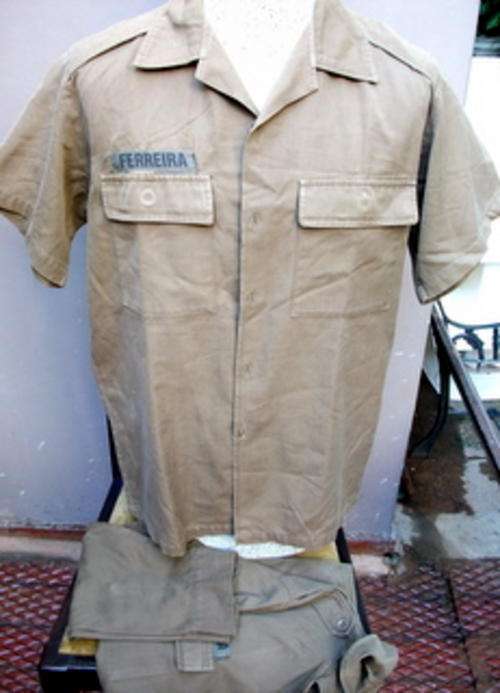 SOUTH AFRICAN BROWN FIELD DRESS LONG SLEEVE AND SHORT SLEEVE SHIRT (2 ITEMS)