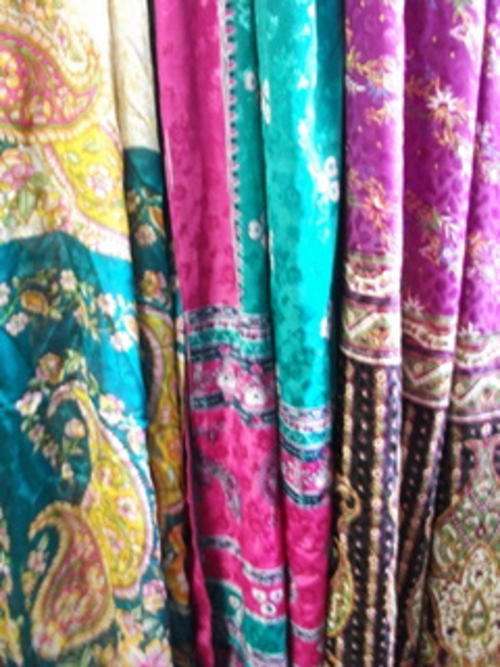 3 x PIECES VINTAGE SARI FABRIC APPROX. 5M X 1M EACH